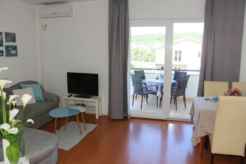 Anchor Apartments Stari Grad  Luaran gambar