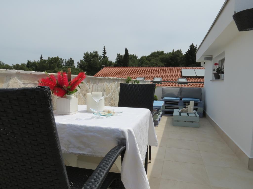 Anchor Apartments Stari Grad  Luaran gambar
