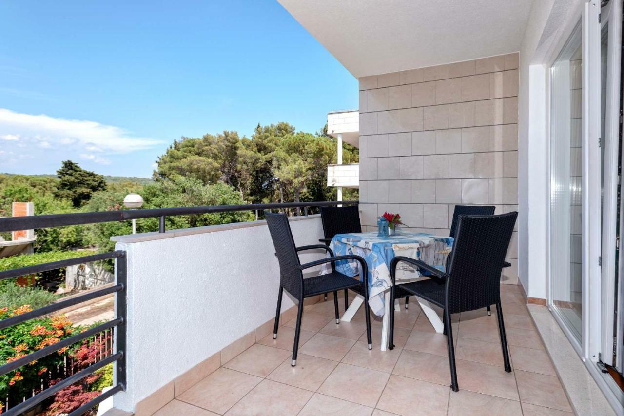 Anchor Apartments Stari Grad  Luaran gambar