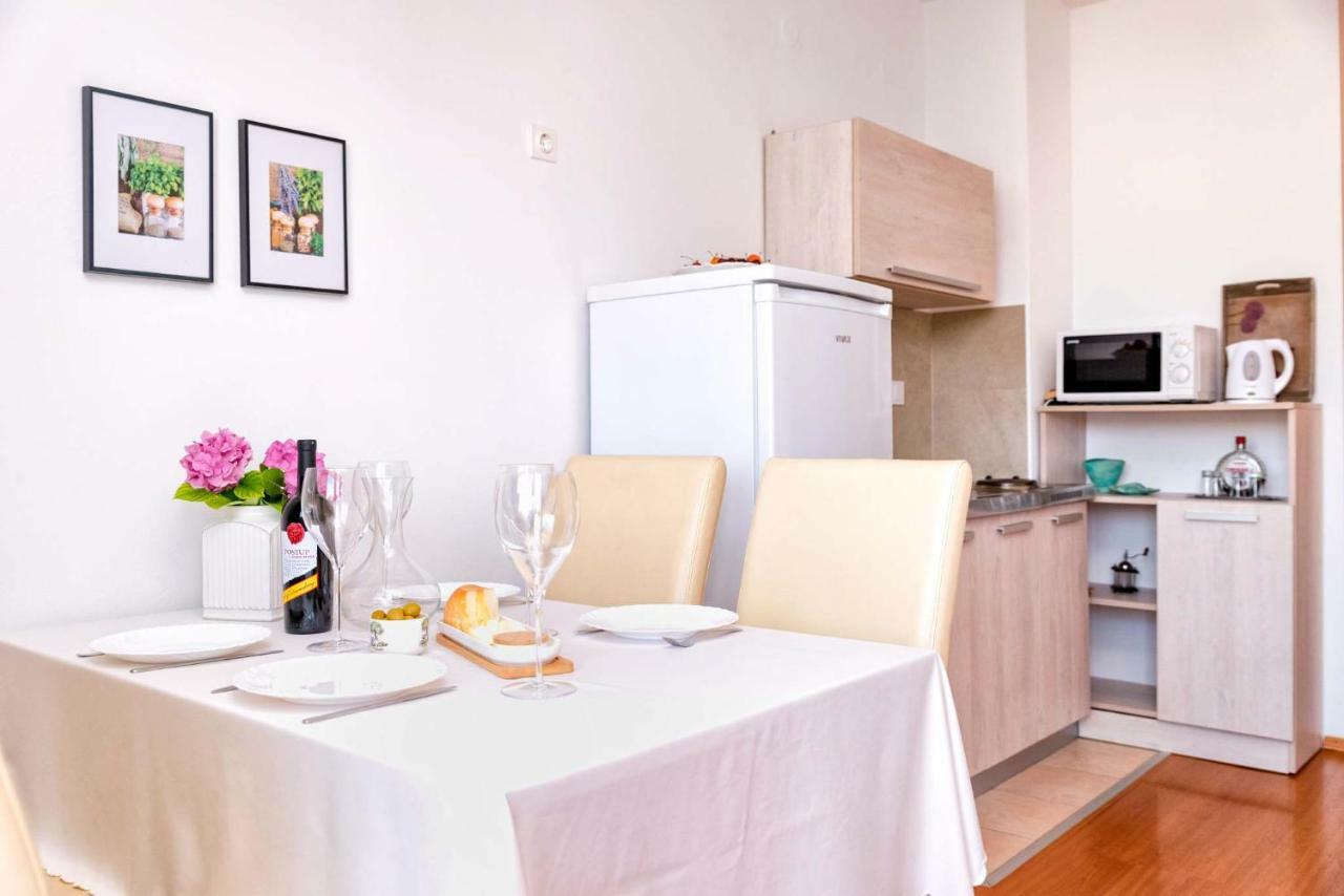 Anchor Apartments Stari Grad  Luaran gambar