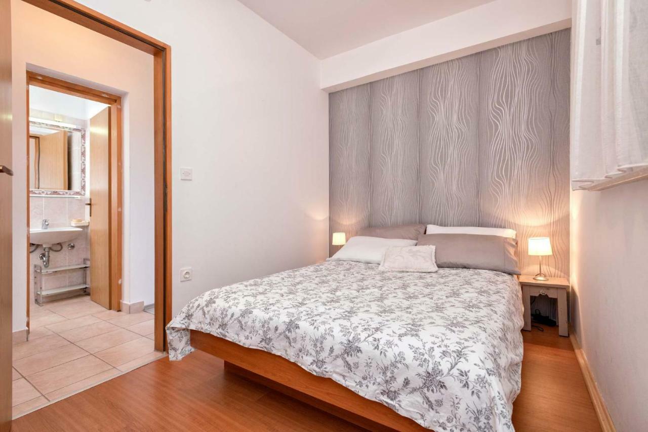 Anchor Apartments Stari Grad  Luaran gambar