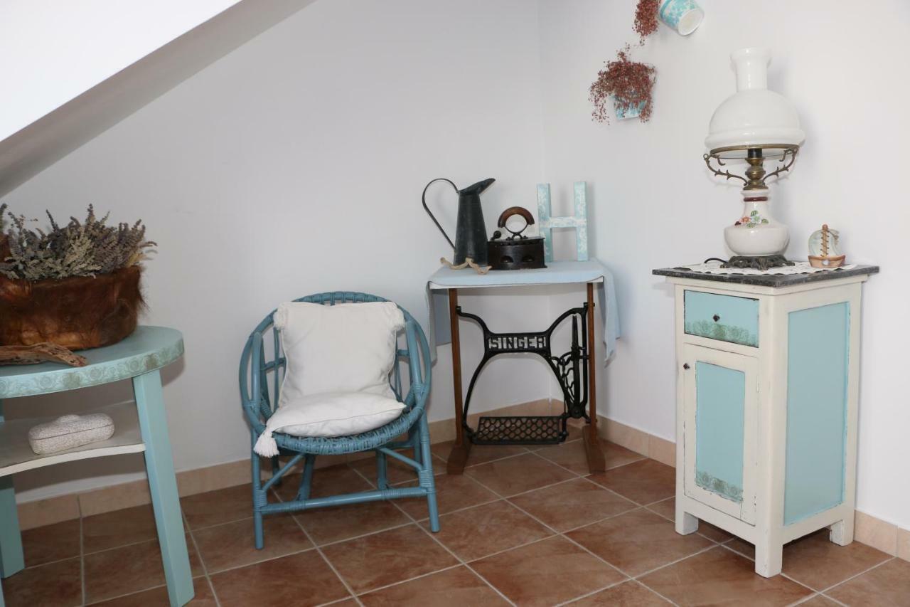 Anchor Apartments Stari Grad  Luaran gambar
